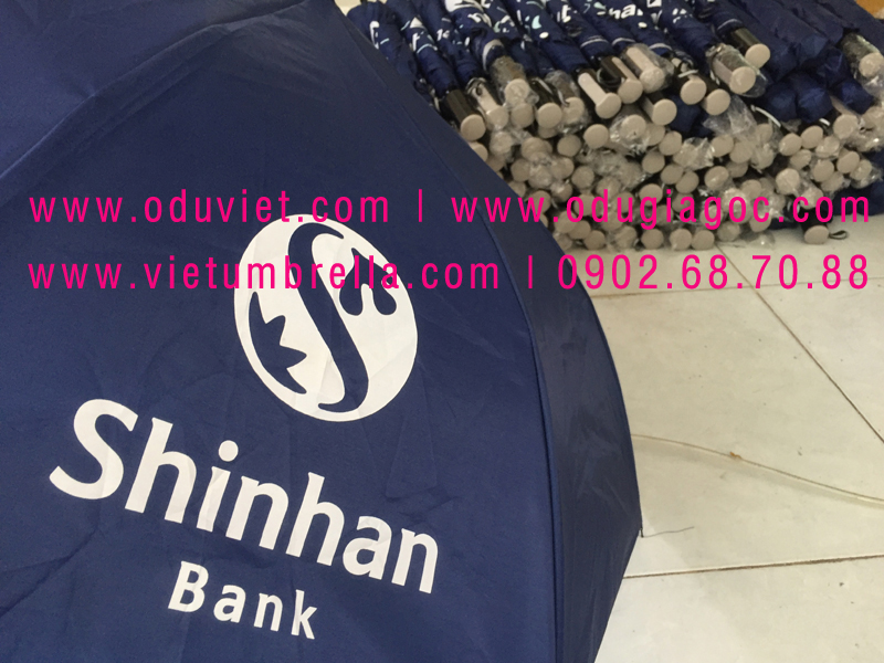 xưởng sản xuất ô dù cầm tay in logo quảng cáo
